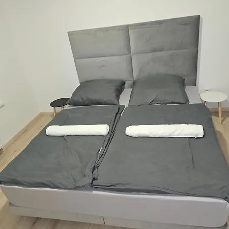 Luxury Rinok * Raca